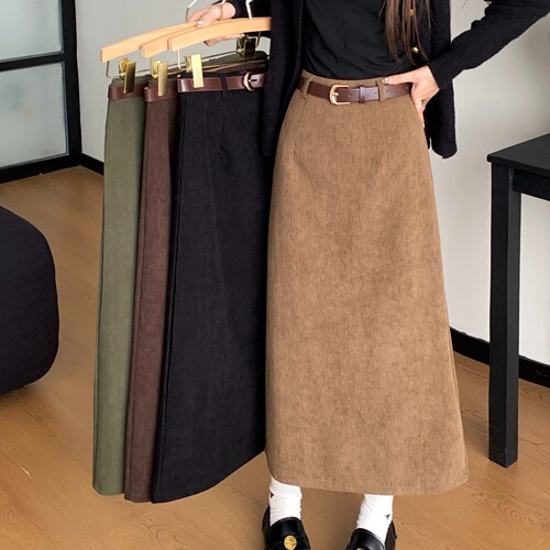 New Retro Corduroy A-Line Midi Skirt with Hip-Hugging Straight Cut, Side Slit, and Back Split Design - Versatile and Stylish Winter Dress