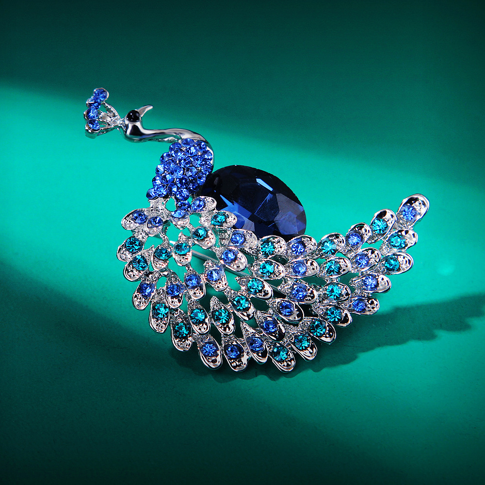 Retro Style Retro Pin Peacock Alloy Inlay Artificial Gemstones Women'S Brooches