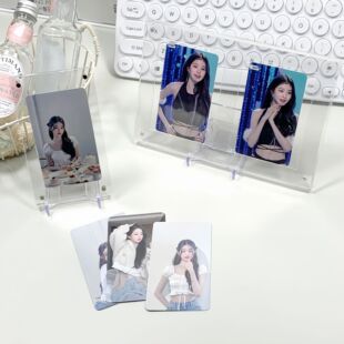 Groove brick card brick small card acrylic non-pressure card protective double slot brick magnetic suction photo frame album display stand