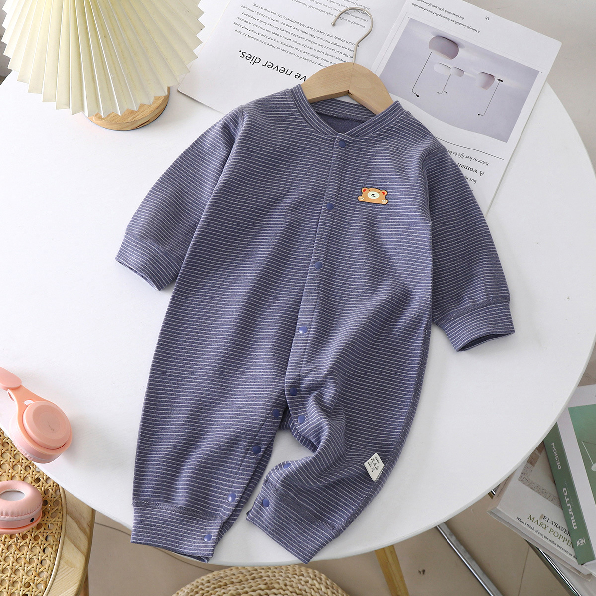 Nuevo bebé de terciopelo mono bebé rayado mameluco sin hueso mameluco Otoño e Invierno recién nacido niños pijamas calientes