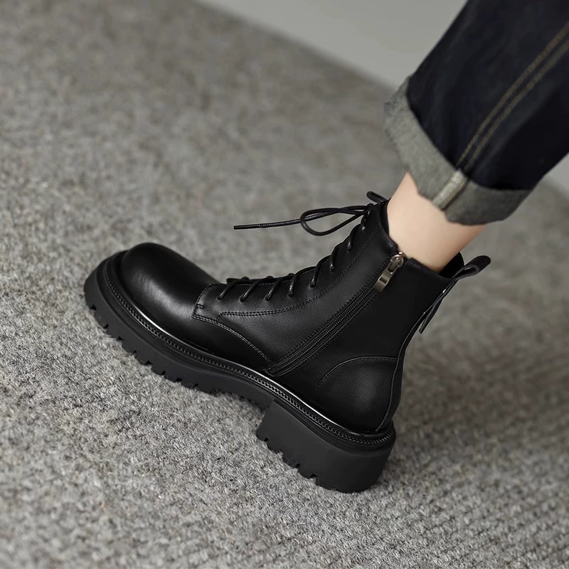 Полная кожаная обувь Martin сапоги Женская осень-зима 2025 Новый английский стиль туфли на каблуках короткие сапоги на шнуровке