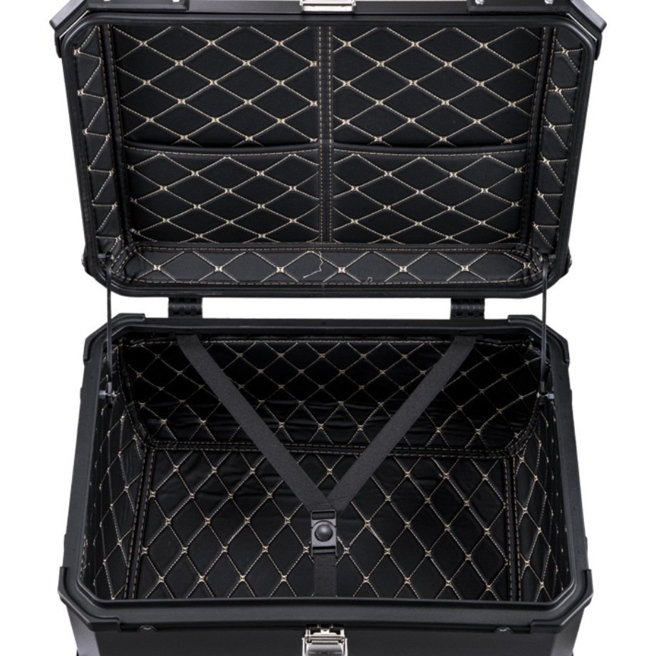 Caja de almacenamiento de aluminio plano de gran capacidad Caja de almacenamiento de locomotora de camping 65L Plata / Negro Durable