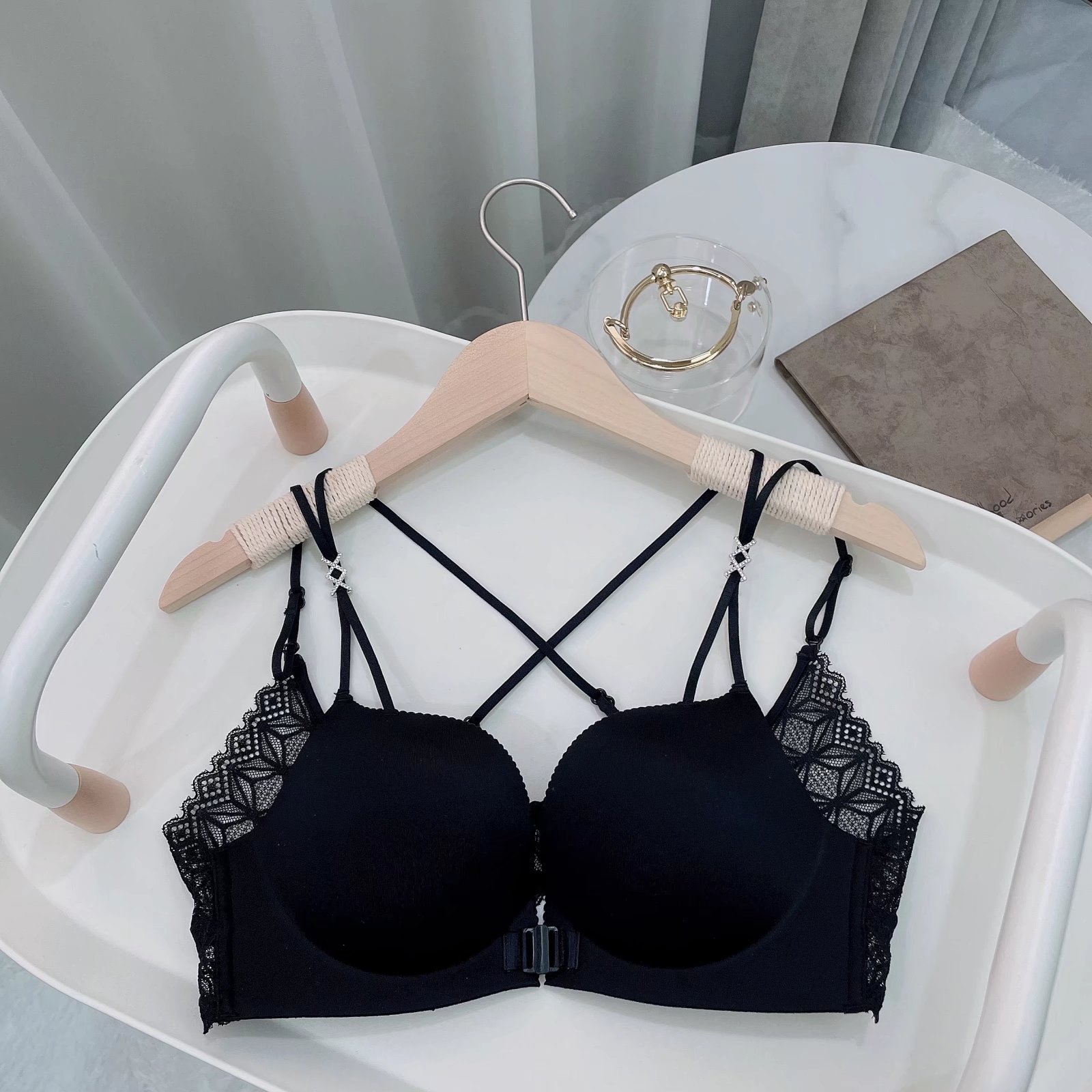 Neue produkt 8628 vorne schnalle dessous sexy spitze kreuz schöne zurück ohne stahl ring versammelt bh einzel stück/set_voghion.com