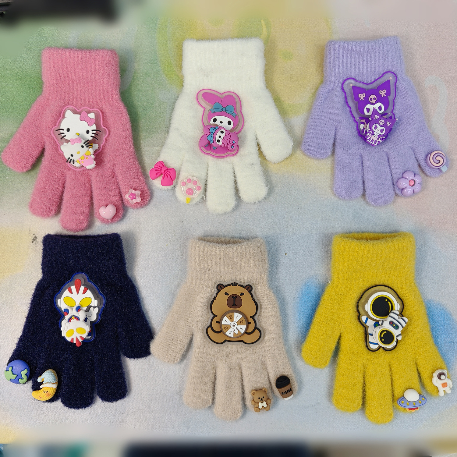 创意可旋转闪灯宇航员儿童手套冬季防寒写字五指手套宝宝保暖手套