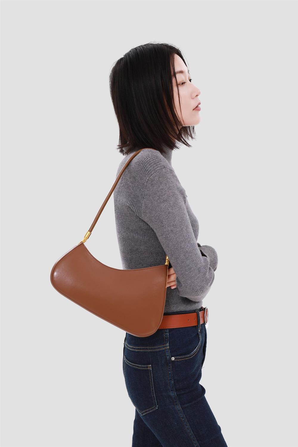 Túi đeo chéo nữ dây xích kiểu dáng đơn giản thời trang, phối đồ dễ dàng — Màu đen (, Màu nâu nhạt, Màu cà phê, Màu đỏ chi tiết 5