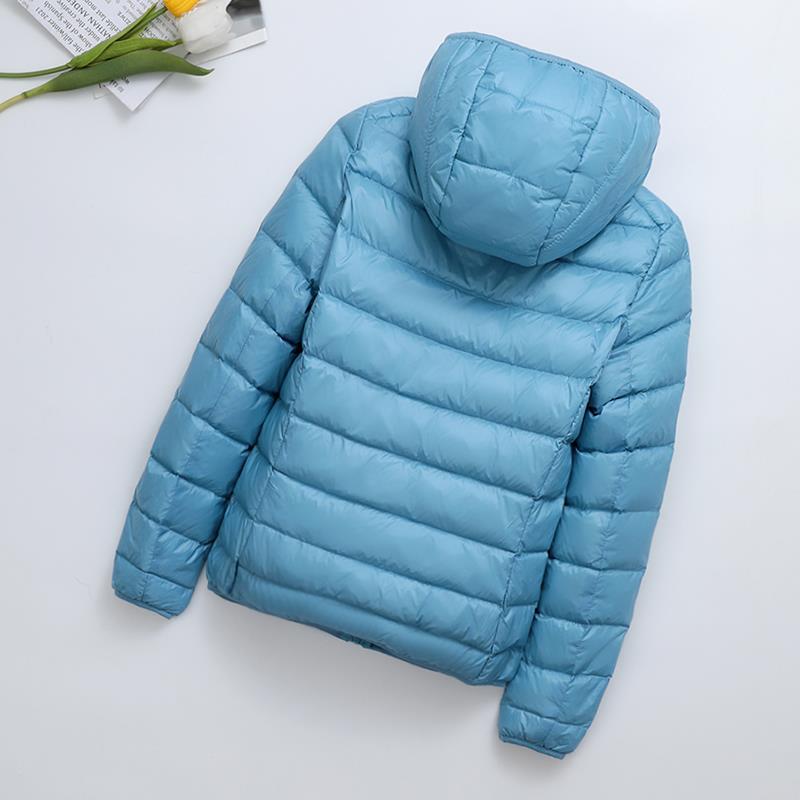 One-Piece Drop-Shipping Lightweight down Jacket for Women, Short Style, 2025 Winter Korean Version, New Lightweight Hooded White Duck down Large Size Coat