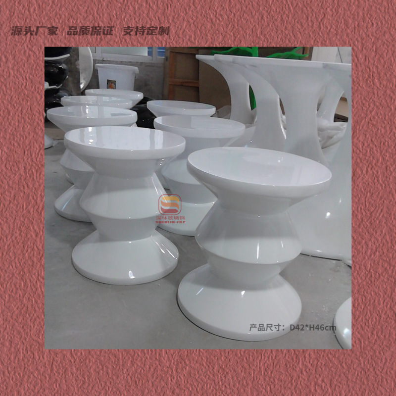 Mesa de té de lujo nórdica, sofá de sala de estar creativo, esquina de fibra de vidrio, mesa redonda pequeña, estilo de lujo simple y ligero