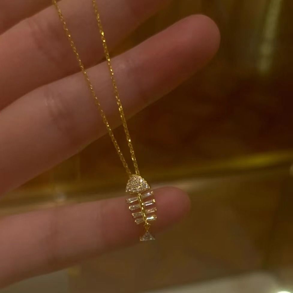 Fishbone Diamond Necklace For Women Elegant Niche Collarbone Chain_voghion.com