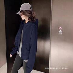 早秋のショートタイプのシックコートの女性春秋タイプ2025の新型の小柄な肩の修身カーディガンは薄いです。