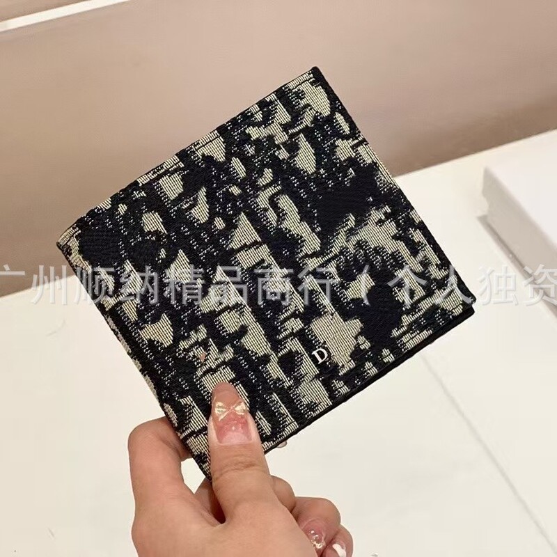 New D Brand Vintage Genuine Leather Wallet Card Holder Quilted Short Coin Purse Men's Wallet Card Holder Niche Retro Bag