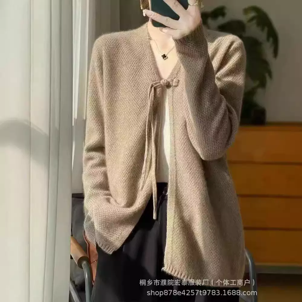 2025秋冬款V领开衫女新中式国风盘扣短款外套气质外搭针织衫上衣
