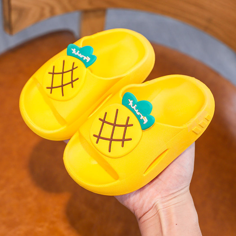 Zapatillas para niños, bebé de dibujos animados para niños pequeños y medianos, zapatos de princesa de fresa para niños de verano suaves