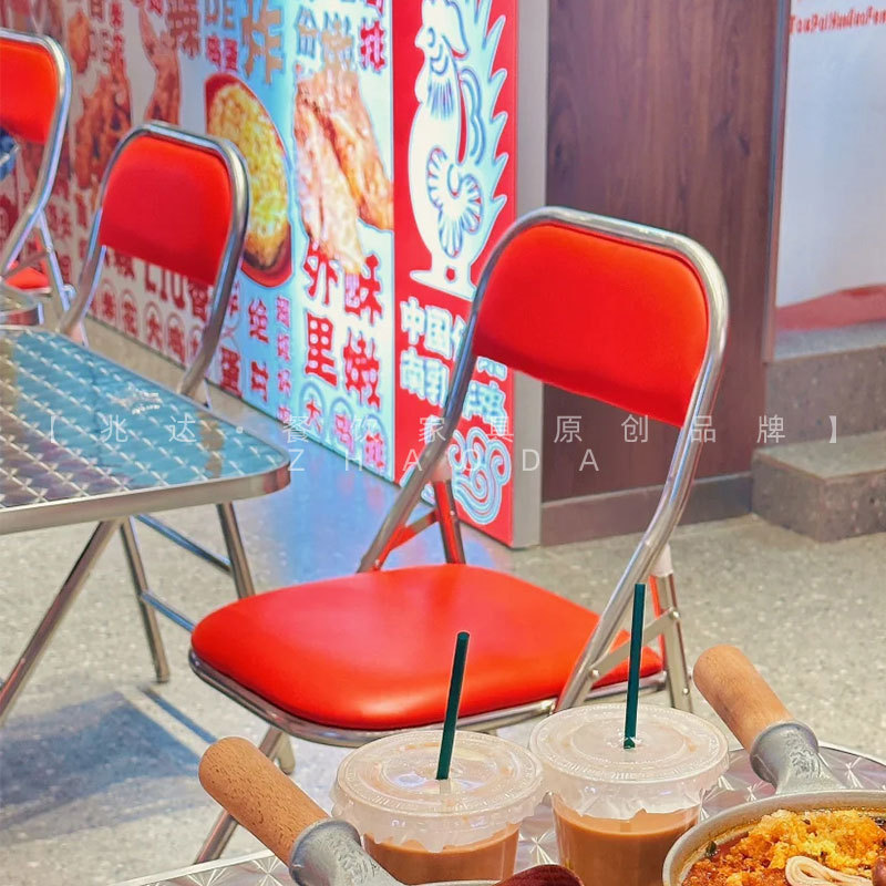 送料無料 モダンでシンプルな火鍋店のテーブルと椅子 香港風茶屋の食卓 丸テーブル 折りたたみ椅子 ステンレス製のテーブルと椅子|undefined