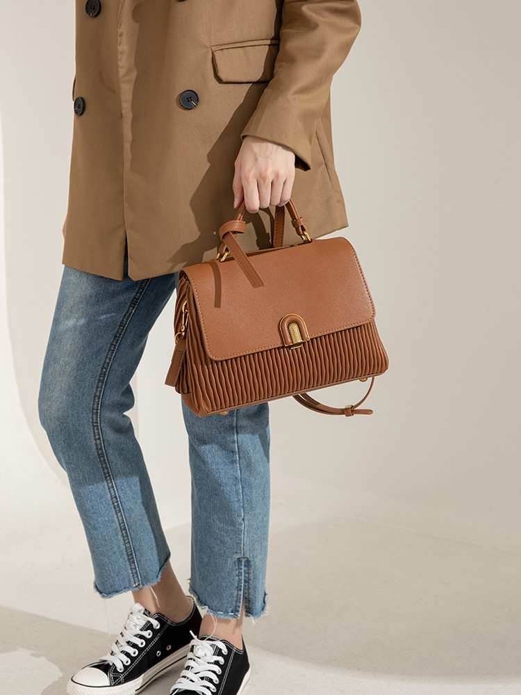 Fashionable Women's Handbag Large Capacity Soft Leather Crossbody_voghion.com