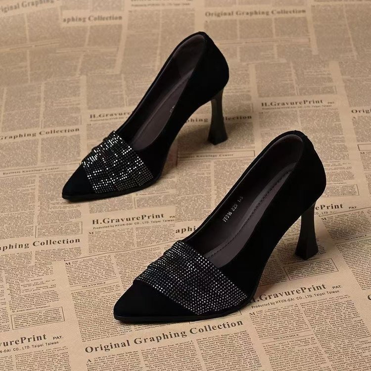 Modas versátiles zapatos de primavera 2026 nuevos zapatos de mujer puntuales zapatos de tacones altos temperamento de diamante francés zapatos de mujer