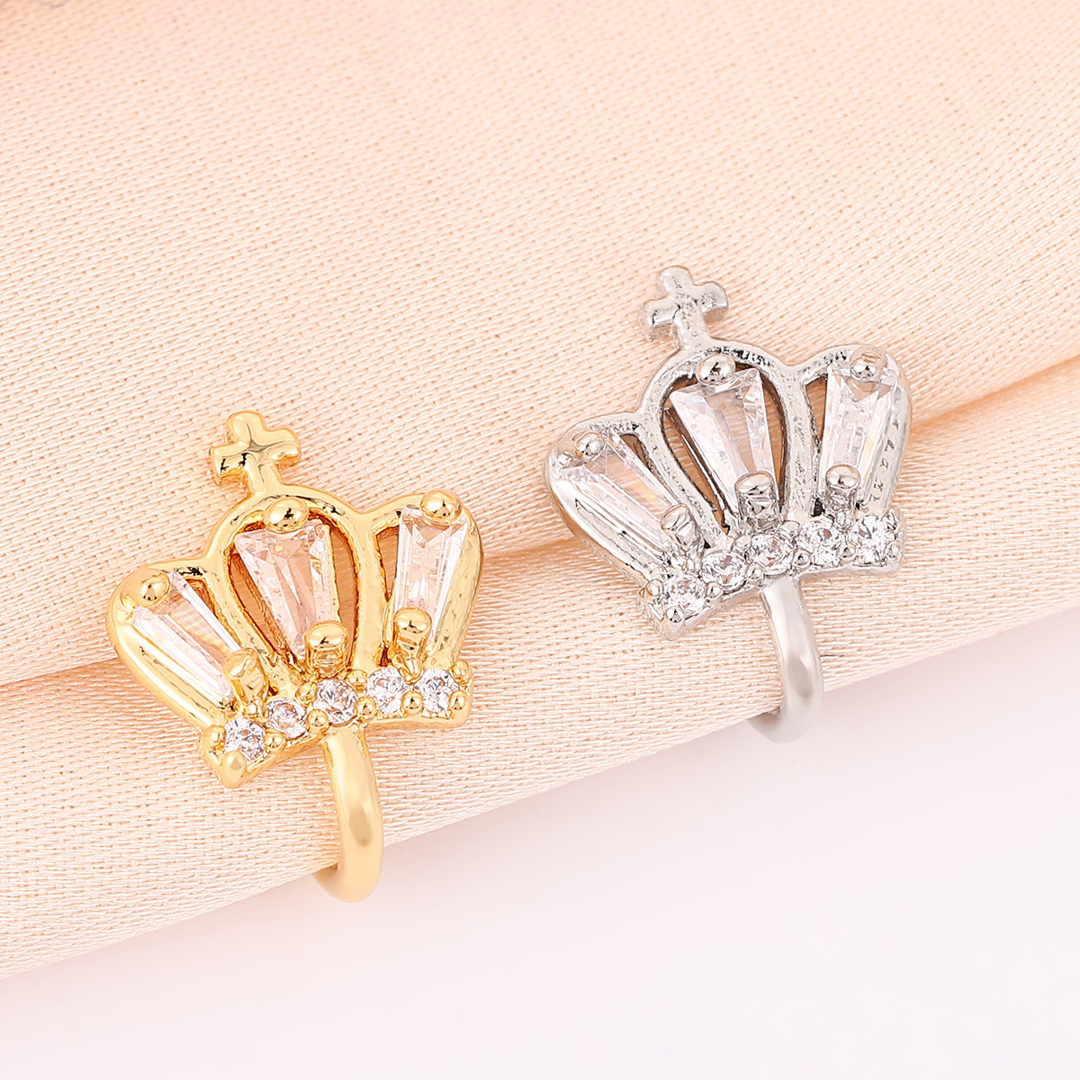 Cross-Border European And American Style No Piercing U-Shaped Clip Fashion Creative Inlaid Zircon Cross Crown Stud_voghion.com