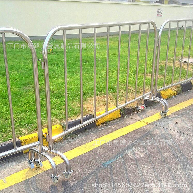 不锈钢铁马护栏 地铁站广场出入口人群疏散导流可移动临时护栏