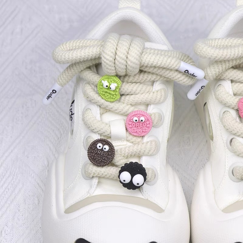 Caricatura emoticon gráfico diy galletas accesorios de resina cordón de zapato decoración ins viento accesorios de fijación decoración desmontables al por mayor
