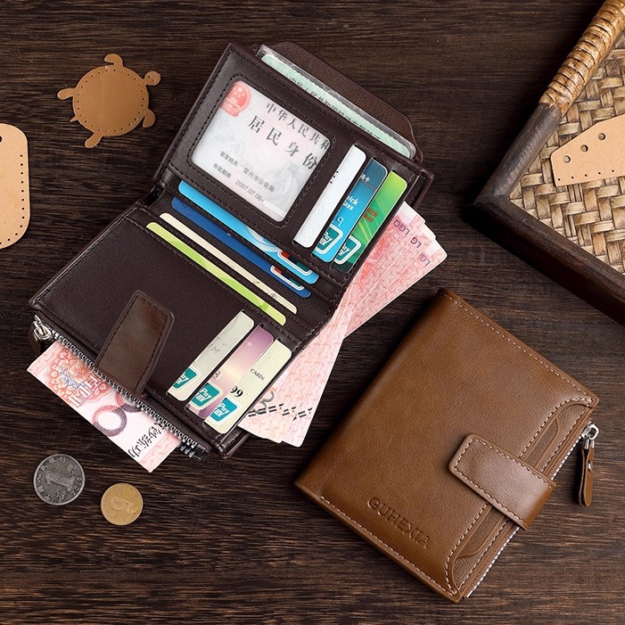 Short capacious universal wallet with zipper