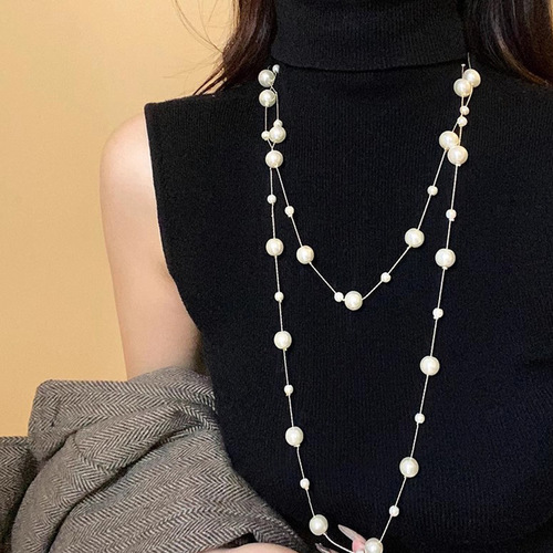 Pull-out long chain luxury niche 2025 design sense high-class lock chain neck chain fashion sweater chain for women