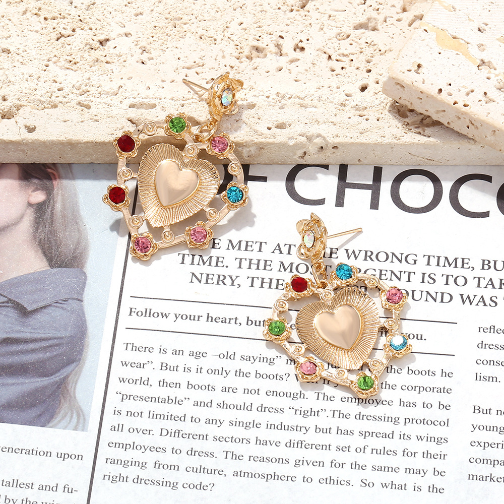 Holiday Occasion Alloy Material 1 Pair Vacation Classic Style Heart Shape Inlay Alloy Zircon Drop Earrings