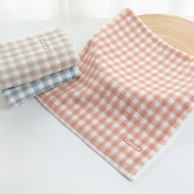Serviette de bain/visage Jie Liya en pur coton doux et absorbant à carreaux, lavage facile, pour adultes et usage domestique, référence 7412, vente en gros_voghion.com