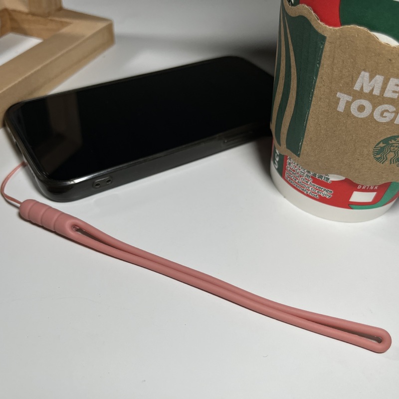携帯電話のストラップの手首の短い携帯電話のチェーンの鍵のuディスクの部品の液体のシリカゲルのエアポッドプロの2ストラップを適用します。|undefined