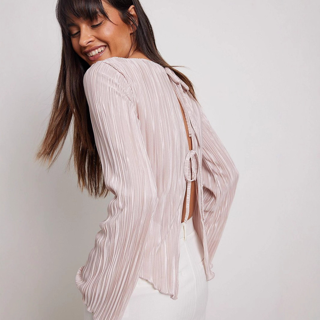 Cross-Border Pleated Shirt for Women European and American 2025 Summer Elegant Elegant Slim Fit Bell Sleeves Back Strap Short Shirt