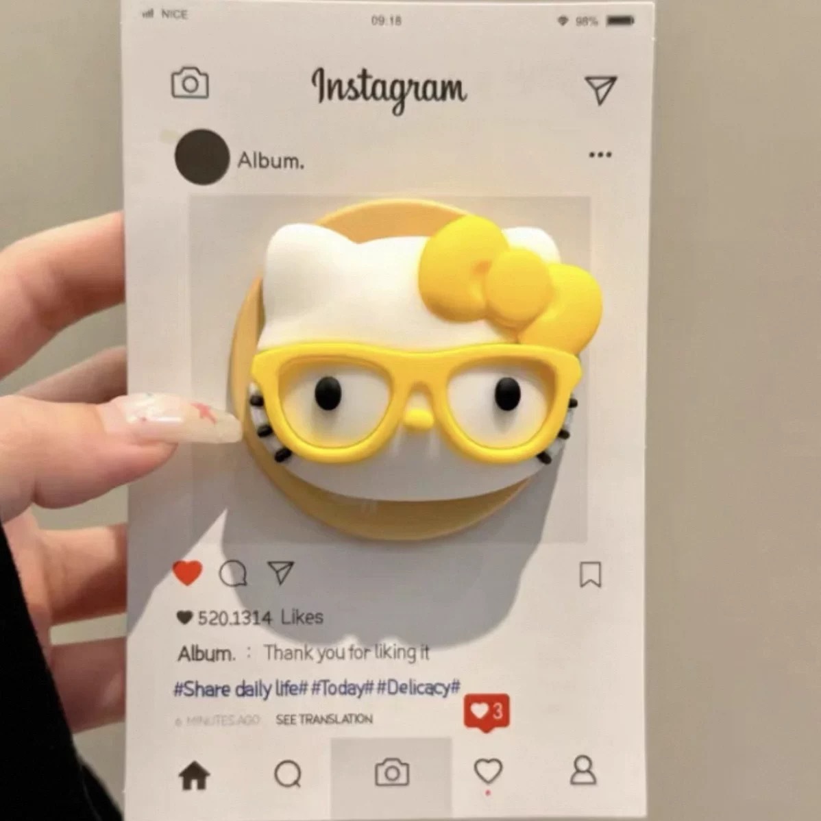 [Silicone yellow bottom kitty cat wearing glasses] Magnetic air bag holder