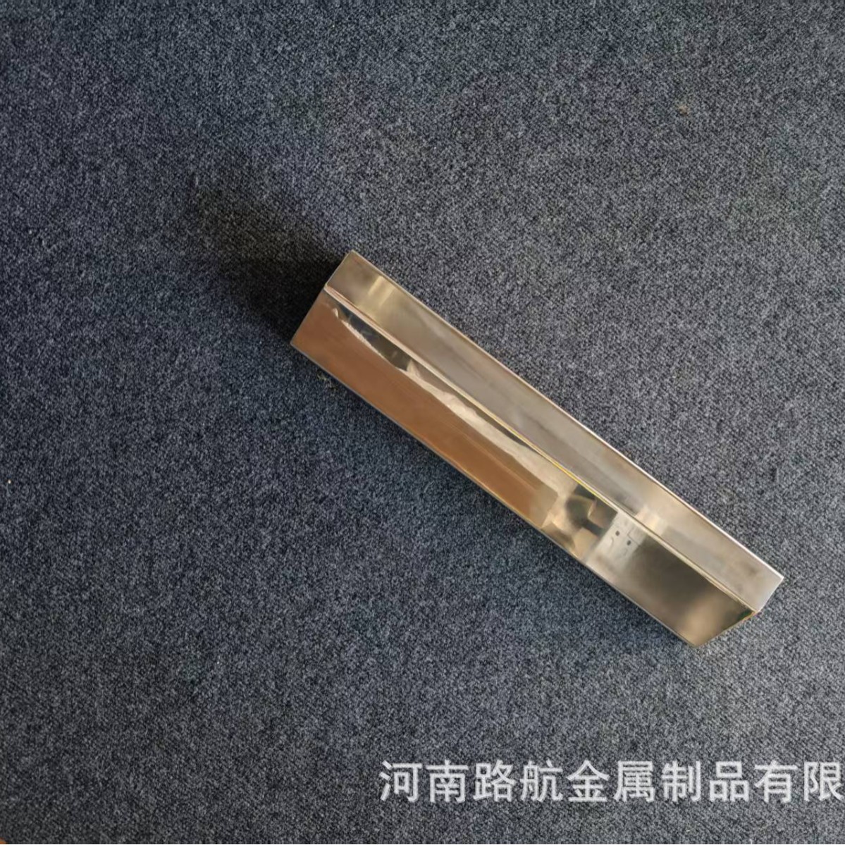 河南不锈钢碳钢商场地下车库定位器车轮不锈钢限位器道路车轮挡车