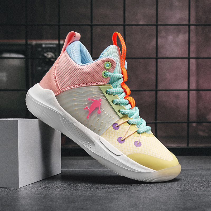 Zapatillas de baloncesto para niños 2025 verano nuevas zapatillas de deporte de combate real con superficie de malla transpirable para adolescentes zapatos para correr con absorción de impactos resistentes al desgaste