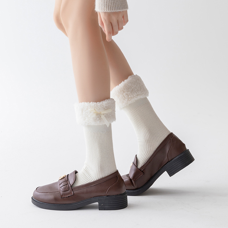 Peludo para niños invierno y otoño arco Lolita media calcetines lindas niñas calcetines de algodón cálido de cordero blanco