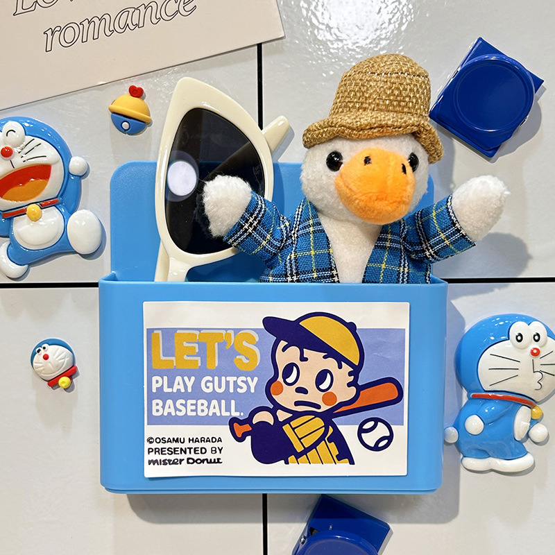 冷蔵庫は磁気を貼って物を置く棚の側面を貼ってかわいい漫画を収納します。|undefined