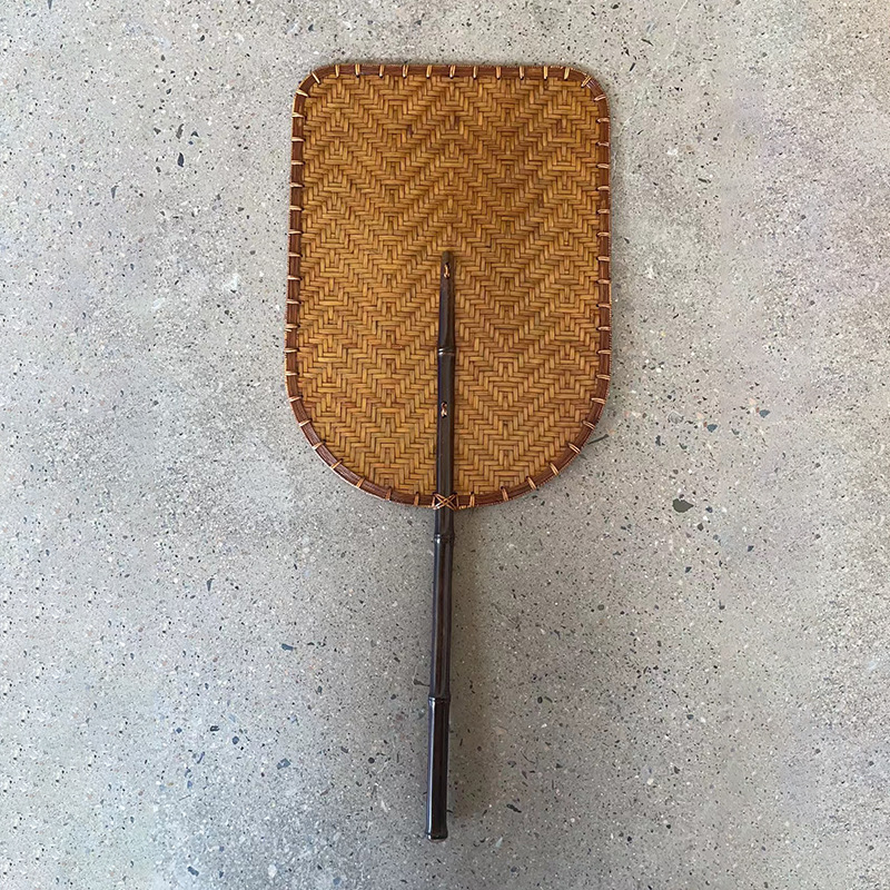 Ventilador tejido de bambú hecho a mano Ventilador tejido de bambú estilo retro chino ventilador tejido de bambú de pintura grande ventilador redondo engrosado Pu ventilador verde