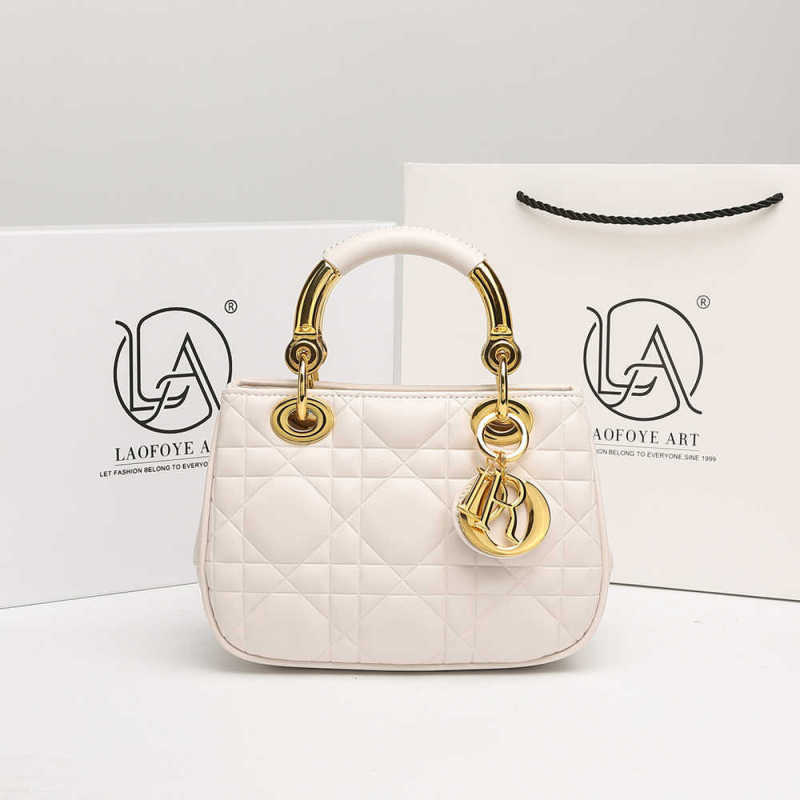 Light Luxury D Brand Lady Diana Bag, Sheepskin Pattern Handbag, Shoulder Bag, Crossbody Bag, Cross-Border Foreign Trade Women's Bag, High Quality Light Luxury D Brand Lady Diana Bag, Sheepskin Pattern Handbag, Shoulder Bag, Crossbody Bag, Cross-Border Foreign Trade Women's Bag, High Quality