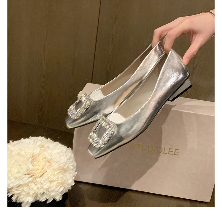 Versión de piel de oveja ~ diamante de boca clara cabeza cuadrada francesa plata con falda zapatos de mujer nuevos zapatos de cuero Marijin zapatos