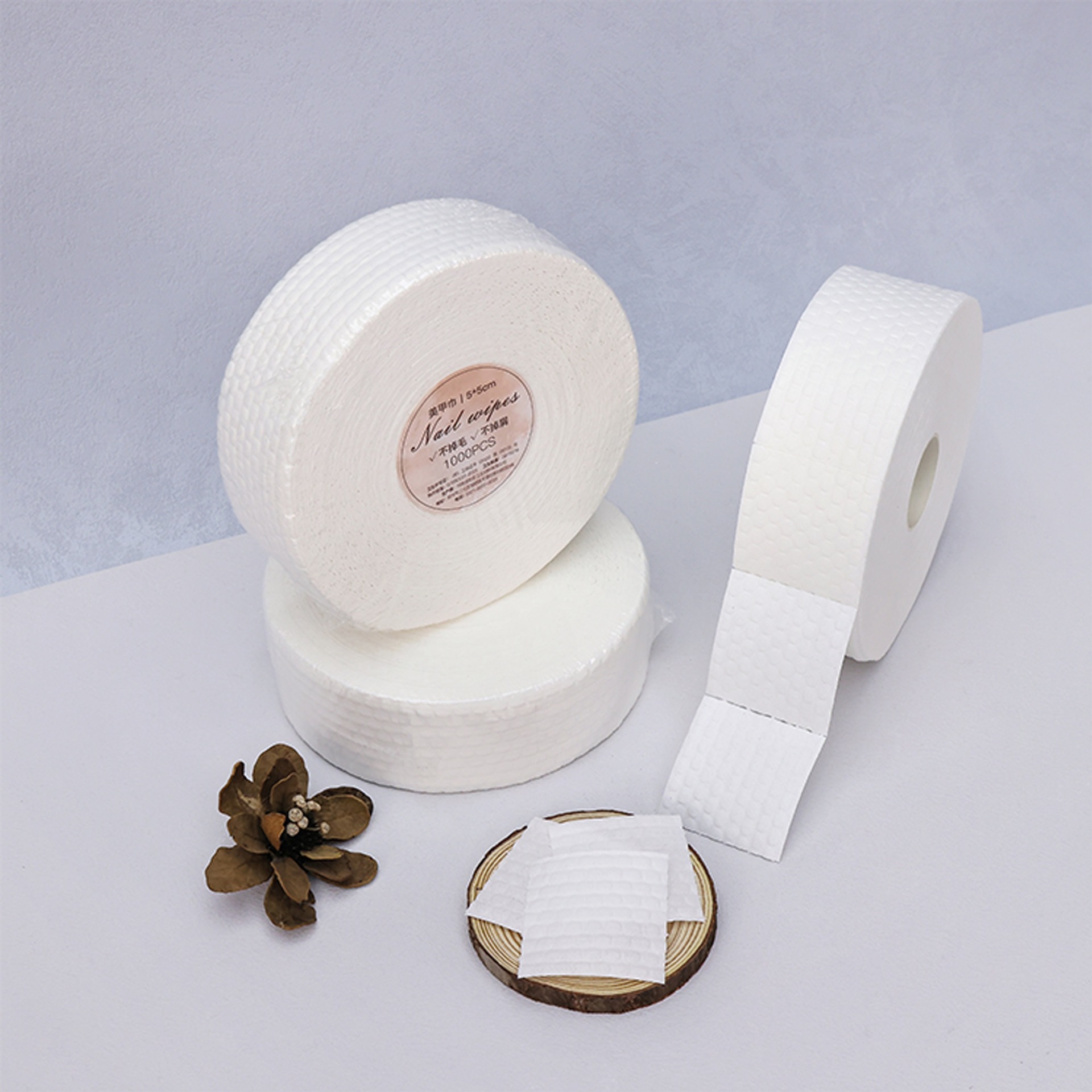 Las almohadillas de algodón para limpieza de manicura no son fáciles de perder el cabello. Toallita mágica para limpiar la boca de la botella de pegamento transfronterizo. Almohadillas de algodón para manicura de tres piezas.