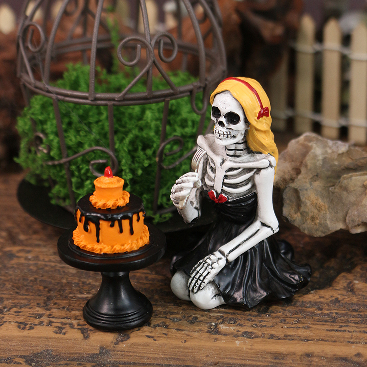  New Halloween Skeleton Girl Figure Cake Decoration Micro Scene Display Fun Skeleton Tasting Cake
