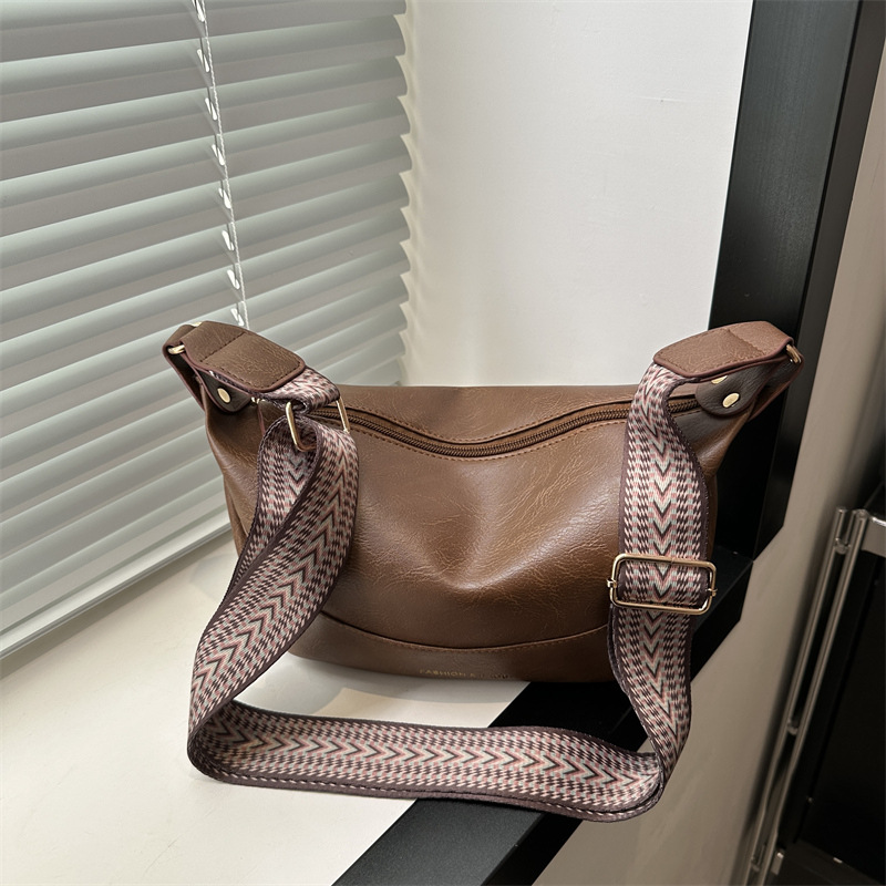 Retro shoulder bag