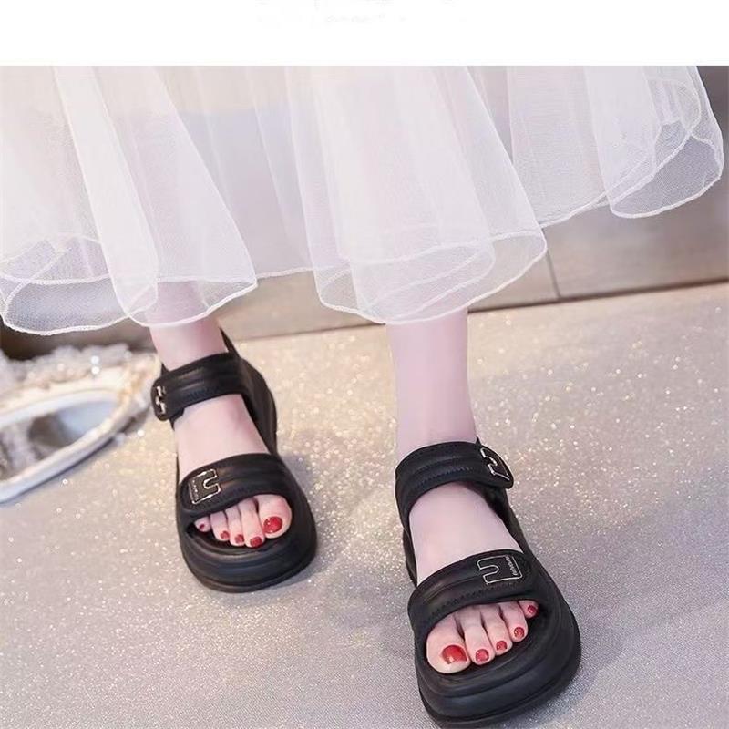 Sandalias de mujer de verano con falda 2026 nueva moda con suela gruesa, suela suave no se cansa con sandalias de playa