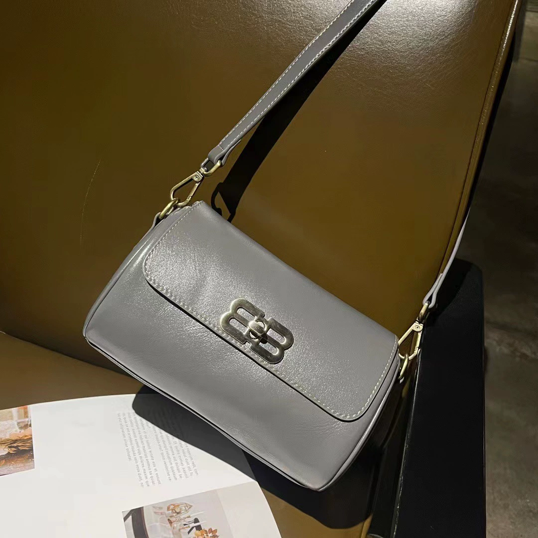 Leather shoulder bag, universal phone bag for leisure, cowhide, genuine leather