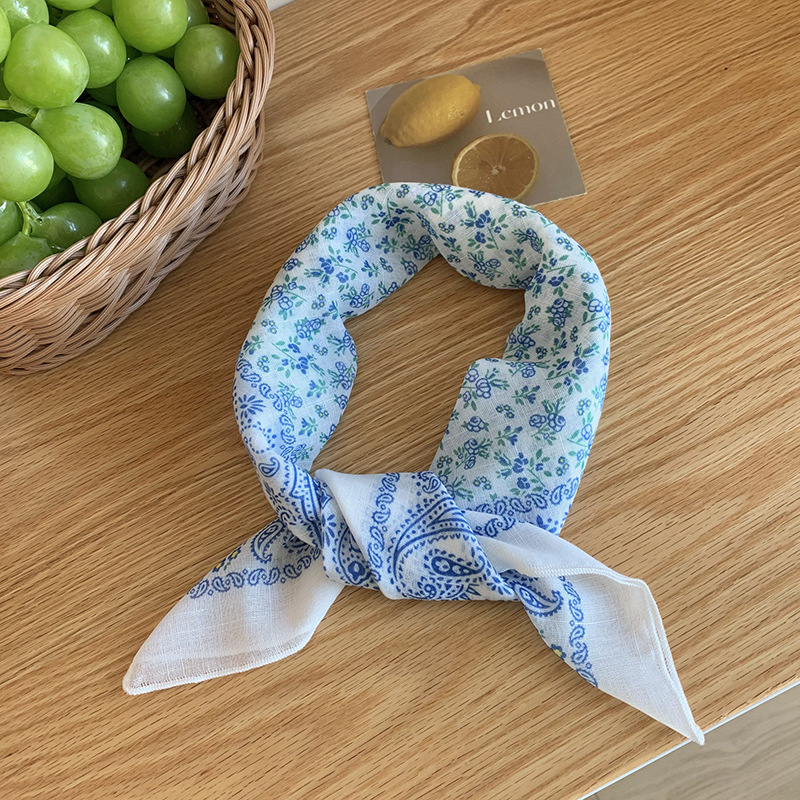 60 pequeñas bufandas cuadradas flores de anacard de verano versátiles seda de decoración de pañuelo impresa bufandas de seda envoltura pañuelo correa de pelo