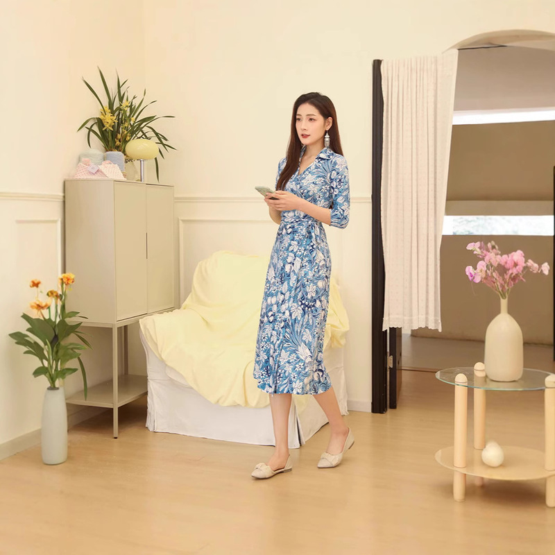 Spring and Summer New Light Blue Bird of Paradise Print Elegant Lace-Up Hip Wrap Skirt Urban Women's Fashion Dress