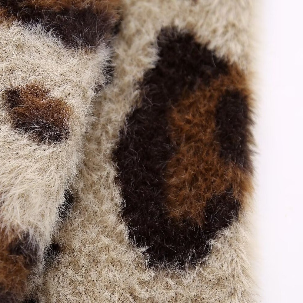Women's Clothing Winter New Women's Round Neck Animal Pattern Jacquard Fur Effect Knitted Sweater Jacket_voghion.com