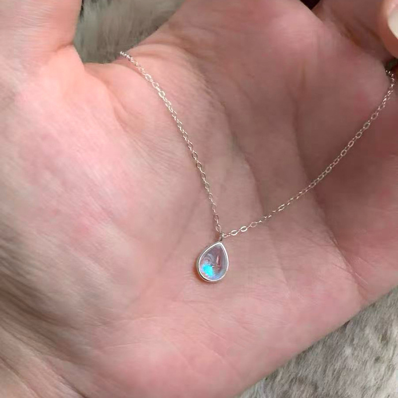 日常的に多用途な S925 スターリングシルバー アクアマリン バタフライ ネックレス、女性用、色あせしない、ニッチなハイエンドの軽い高級鎖骨チェーン、新しい|undefined