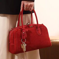 赤いカバンの純度の高い銀の金属はシンプルで斜めにハンドバッグにまたがります。