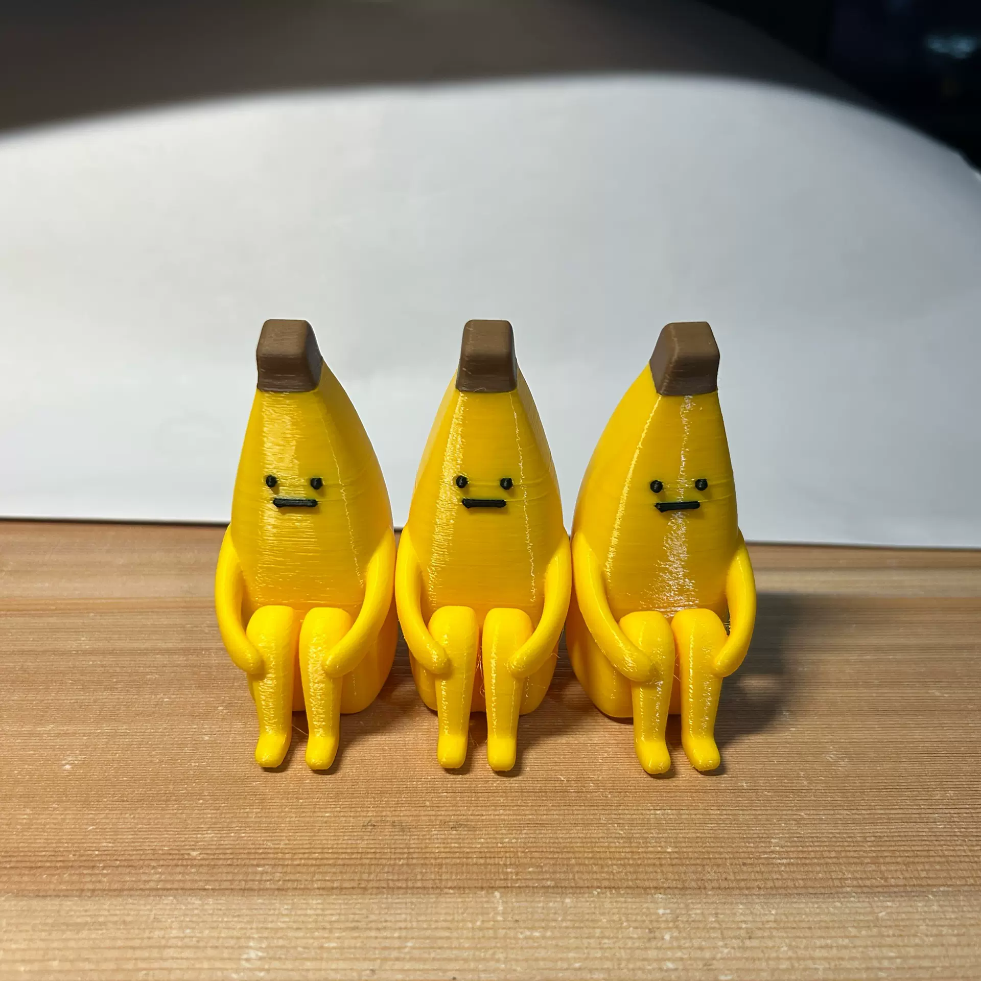 跨境新款3d打印创意微笑香蕉摆件抱抱香蕉桌面装饰玩具香蕉手办