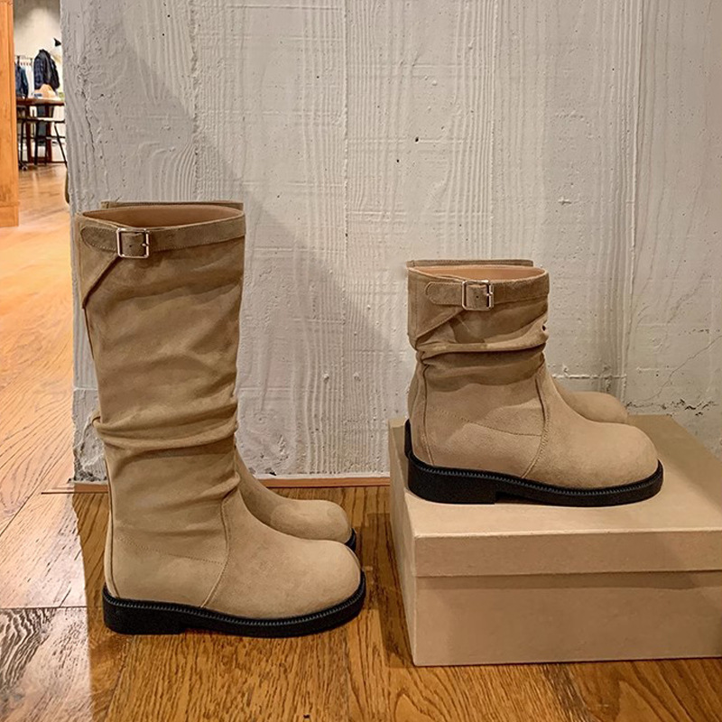 Mismo estilo que los bloggers coreanos~ Botas de media pantorrilla holgadas con tacón grueso, correa con hebilla y punta redonda para mujer, nueva colección otoño/invierno.
