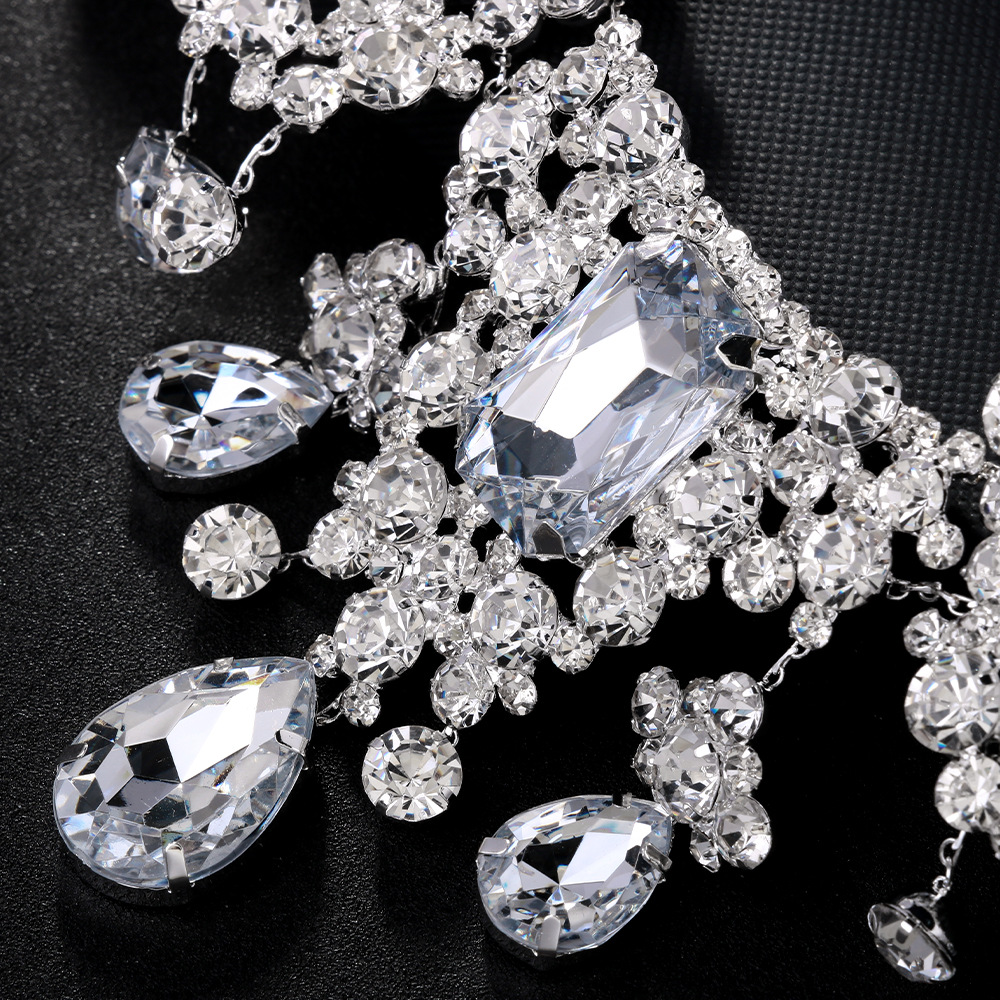 AliExpress Hot Gote Jewelry Set Exageración Aretes de diamante Accesorios Claviculares Set de Joyería Mujer