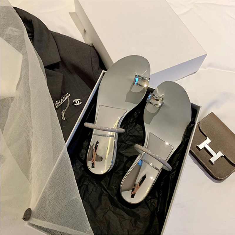 Pigeon Egg Slippers Women's 2024 Summer Fairy Rhinestone Simple Roman Sandals Flat French Sandals